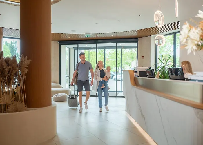 Hotel Marina Port
