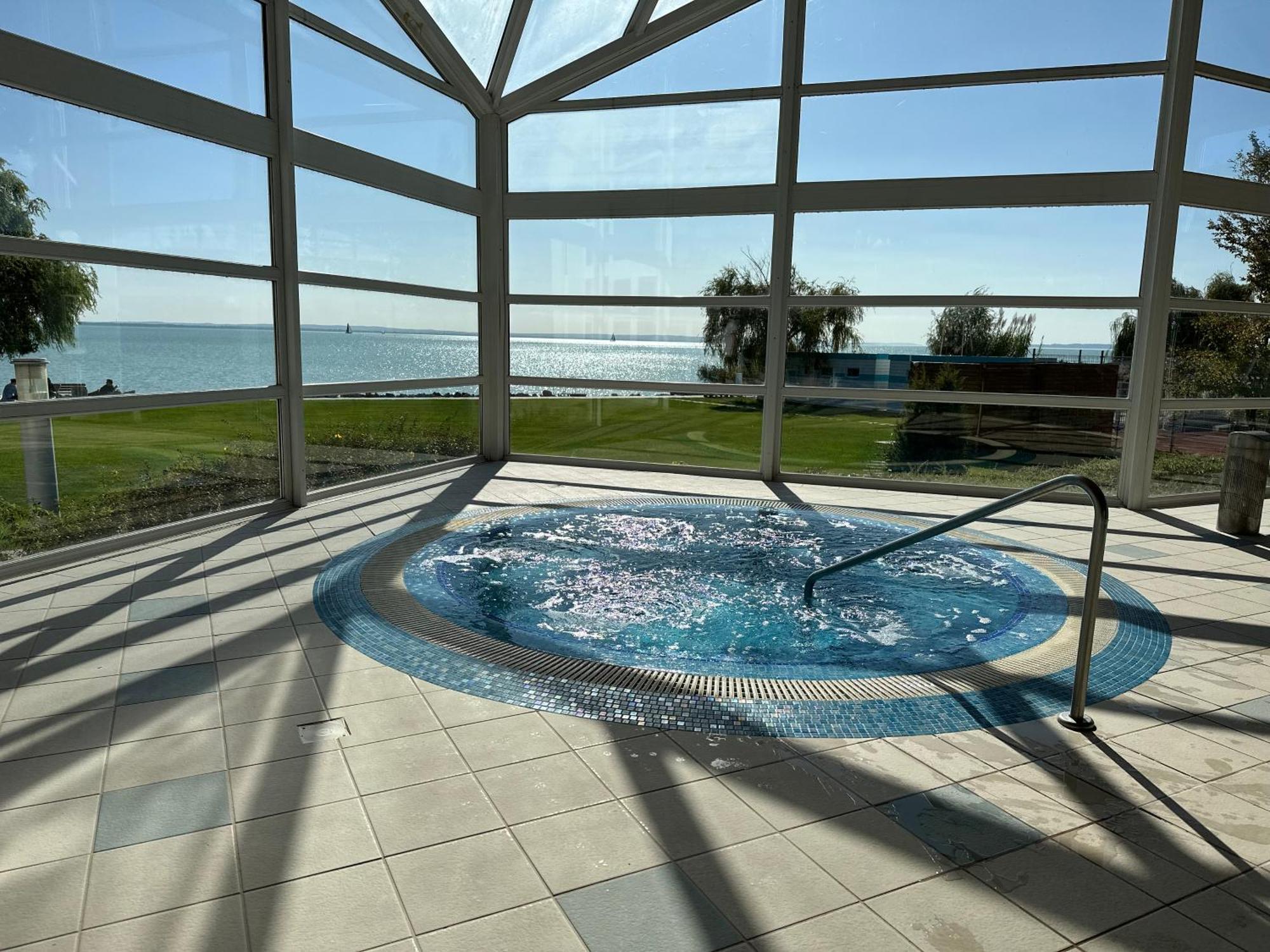 Hotel Marina Port 4*