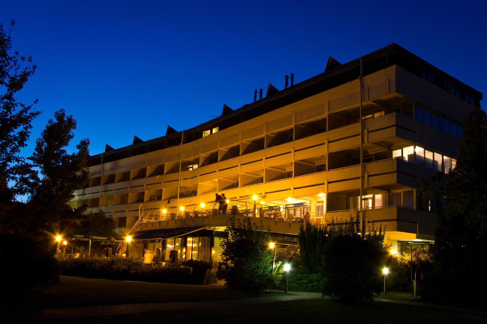 Hotel Marina Port Balatonkenese